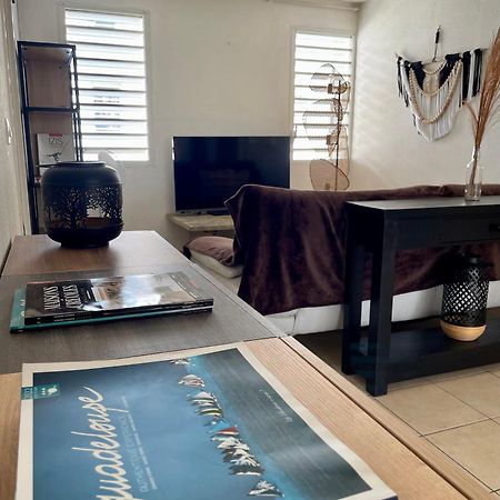 Appartement Cosy En Ville Baie Mahault Eksteriør billede