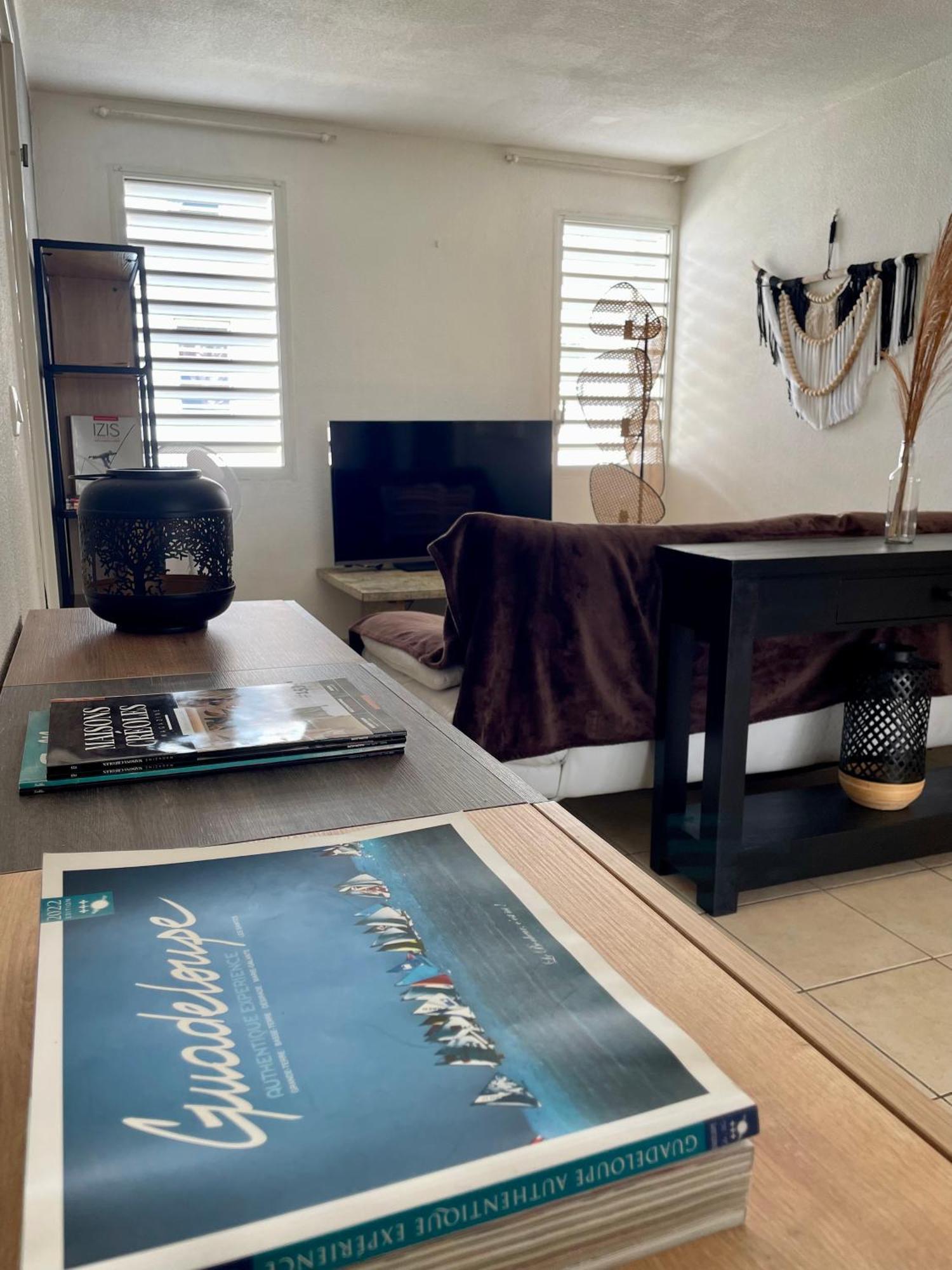 Appartement Cosy En Ville Baie Mahault Eksteriør billede